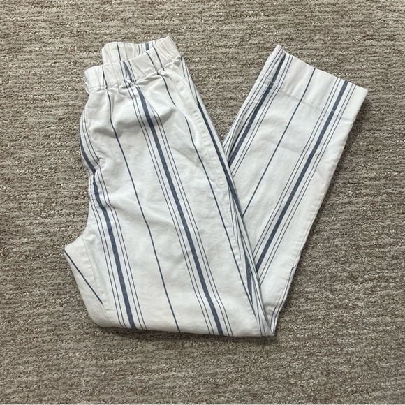 🚨 3 for $25 - Brandy Melville John Galt Tilden Pants - Picture 3 of 10
